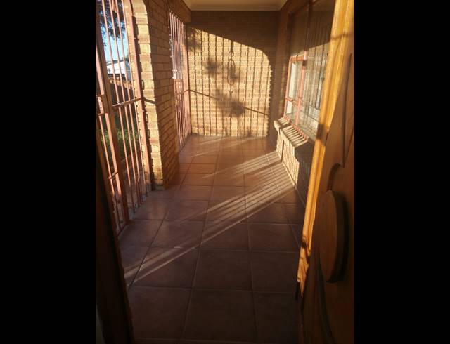 4 BEDROOM FREEHOLD FOR SALE IN SOSHANGUVE L